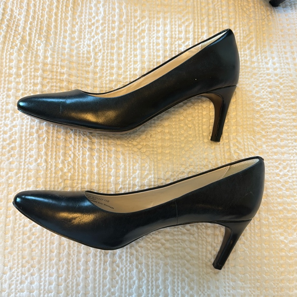 Black heel Cole haan size 10 heels